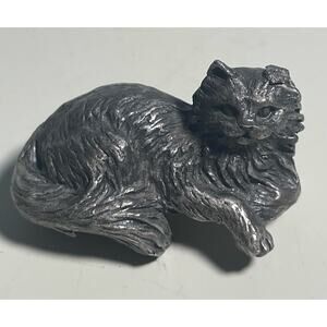 Vintage Pewter Enesco Cat  Figurine approx 1 1/2 inches  1991 EUC
